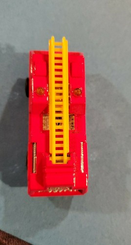 MATCHBOX SUPERFAST NO.22 BLAZE BUSTER FIRE ENGINE RED TRUCK YELLOW LADDER