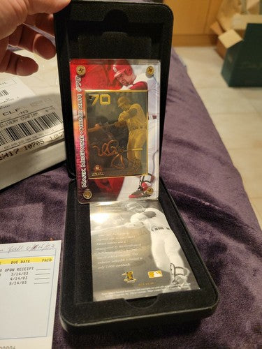 23k Gold Mark McGwire Official 70th Home Run Commemorative Card 2003  #823/7000