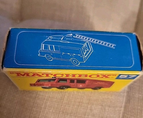 Matchbox Lesney #57 Land Rover Fire Truck Original Mint Box 1966