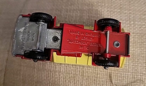 GRIT-SPREADING TRUCK No. 70 Lesney Matchbox Series Dump Truck w/ Box