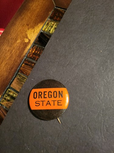 Oregon STATE football larger size 1.75” pinback button 1940s-1950s