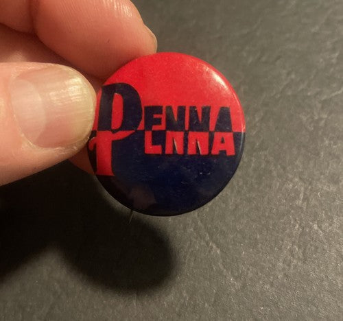 1950's UNIVERSITY OF PENNSYLVANIA PENNA VINTAGE TEAM SPIRIT BUTTON! VERY RARE!