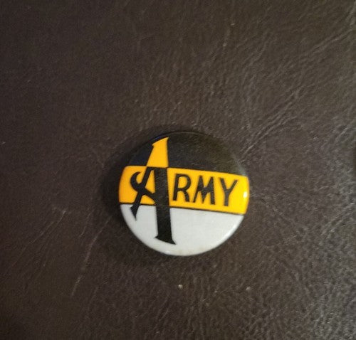 ￼Army Black Knights,  Vintage 1920s Pinback. Button  1 1/4” inches