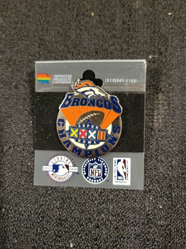 Denver Broncos Super Bowl XXXII 32 Champions silver football pin