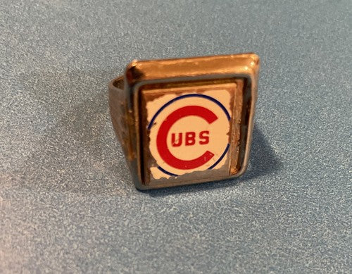 Chicago Cubs Vintage MLB baseball Metal mini Gumball RING prize toy 1960s
