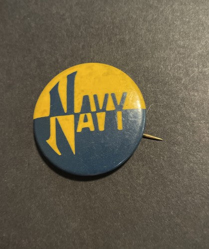 ￼  NAVY ￼Vintage  1940s Pin back  Pin 1 .75 inches