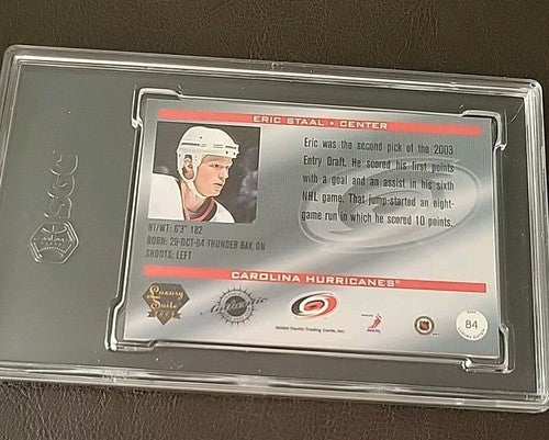 2003-04 Pacific Luxury Suite Auto Autograph Puck Rookie RC Eric Staal 002/299