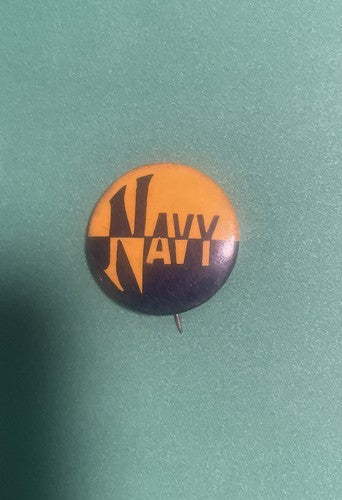 ￼Navy Midshipmen Vintage 1940s 1950s Pin 1 1/4” inches