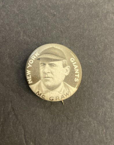 1910 P2 Sweet Caporal Pin John McGraw  HOF N.Y. Giants Small Letters EX/MT