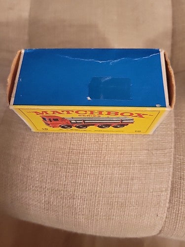 Matchbox #10 Pipe Truck with Pipes Mint in  Box 1960's