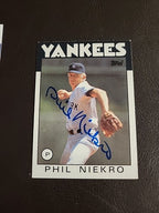 Phil Niekro New York Yankees 1986 Topps Signed Card COA JSA Certified