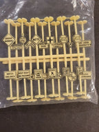 PLASTICVILLE HO SCALE RAILROAD & STREET SIGNS