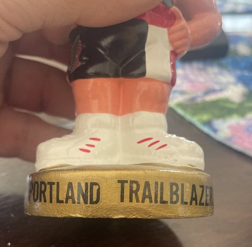 VINTAGE 1970s NBA PORTLAND BLAZERS BASKETBALL BOBBLEHEAD NODDER BOBBLE HEAD