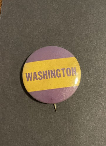 ￼  University of Washington ￼ Vintage 1940s 1950s Pin 1 .75 inches