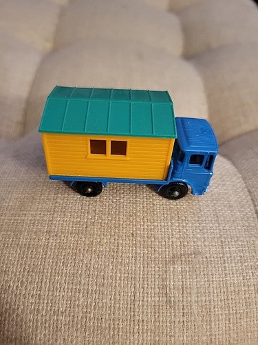 G418-MATCHBOX LESNEY No60B SITE HUT TRUCK AND ORIGINAL BOX 1966.