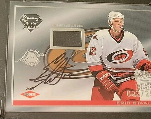 2003-04 Pacific Luxury Suite Auto Autograph Puck Rookie RC Eric Staal 002/299