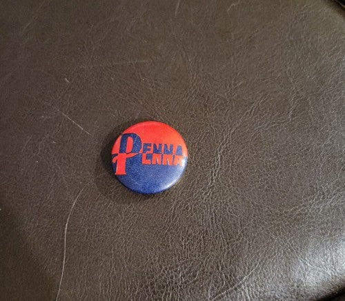 1950's UNIVERSITY OF PENNSYLVANIA PENNA VINTAGE TEAM SPIRIT BUTTON! VERY RARE!