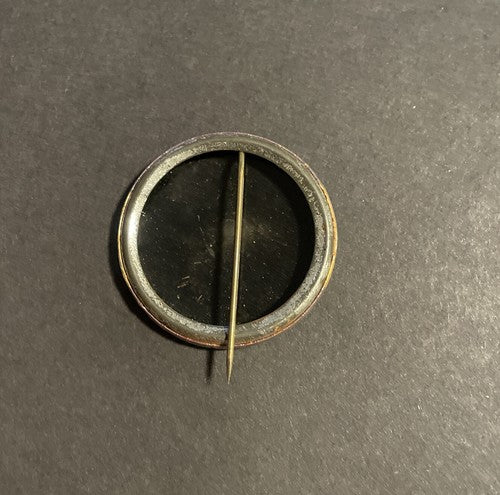 ￼  University of Washington ￼ Vintage 1940s 1950s Pin 1 .75 inches