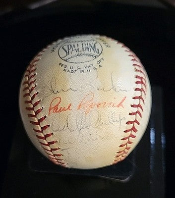 1967 Chicago Cubs team signed Baseball 26 Signatures Santo, Jenkins, Banks JSA