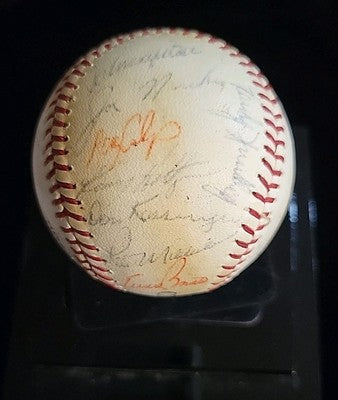 1967 Chicago Cubs team signed Baseball 26 Signatures Santo, Jenkins, Banks JSA