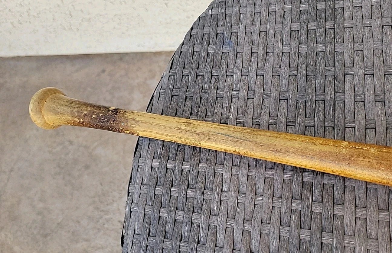 John Olerud (Toronto Blue Jays) 1989-1996  Game Used Cooper Pro 100 Bat Cracked.