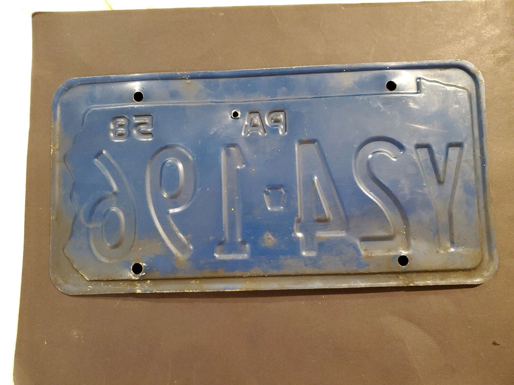 VINTAGE1958 PA Penna Pennsylvania License Plate Tag Y24196