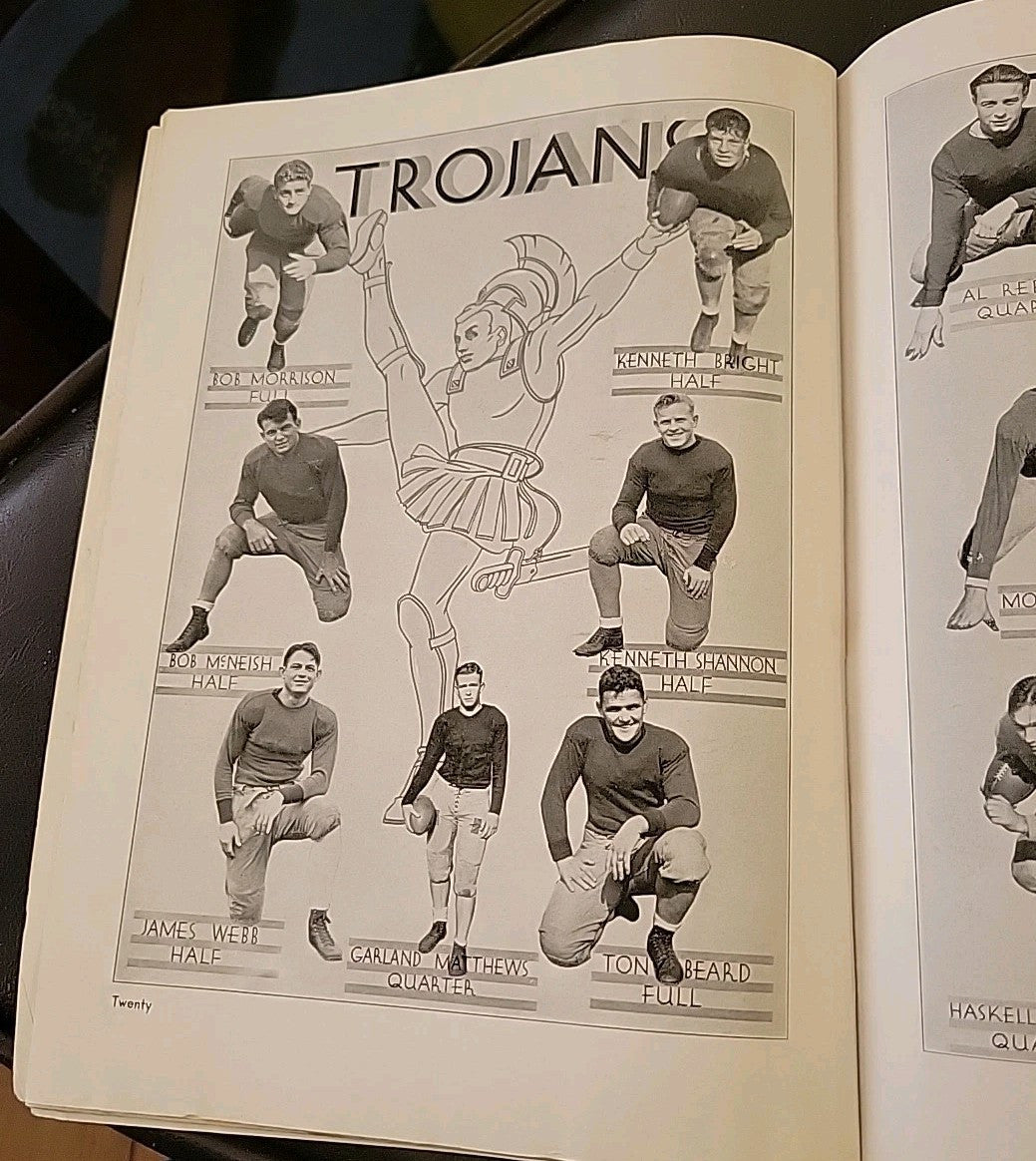 1932 Notre Dame vs USC football program Trojans Win National Championship