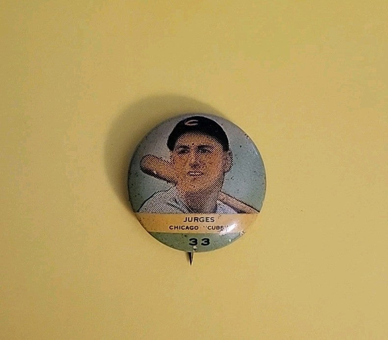 1932 Orbit Gum Baseball PR2 Button Pin Bill Jurges #33 Chicago Cubs Ex/Mt
